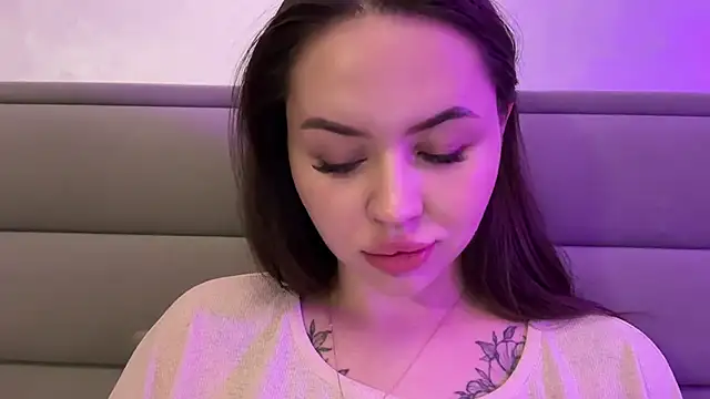 AlmaryKim webcam