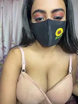 Pinky（Naughty_Queen49）