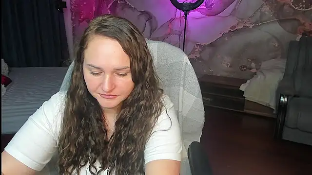 Chorna_Rouse live cam preview