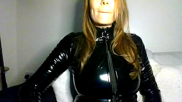 mistress_simone — FansOnlyX creator profile