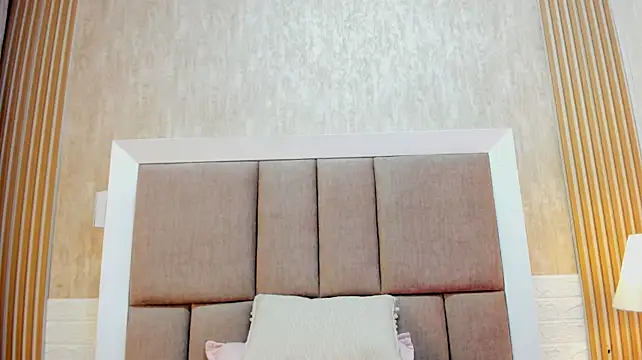Cherry_violeta live cam preview