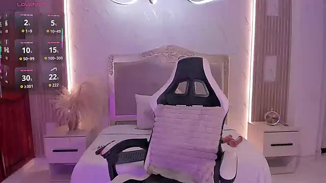 Claire_Vega