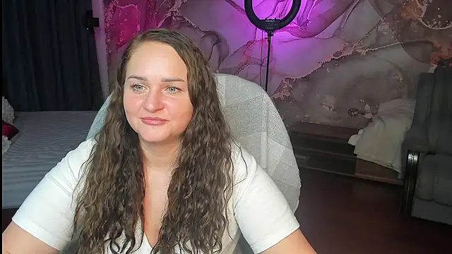 Chorna_Rouse live cam on StripChat