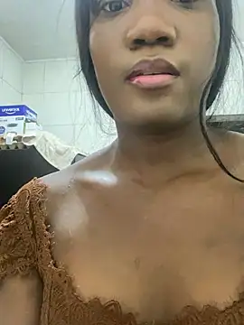 karly_titis