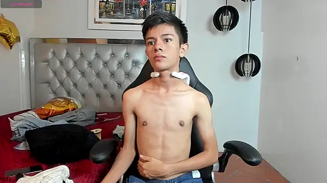 fem_danny7, live now