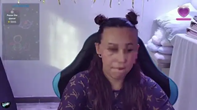 Skarlet_Adams28