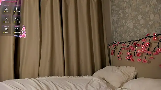 SweetNova_ live cam on StripChat