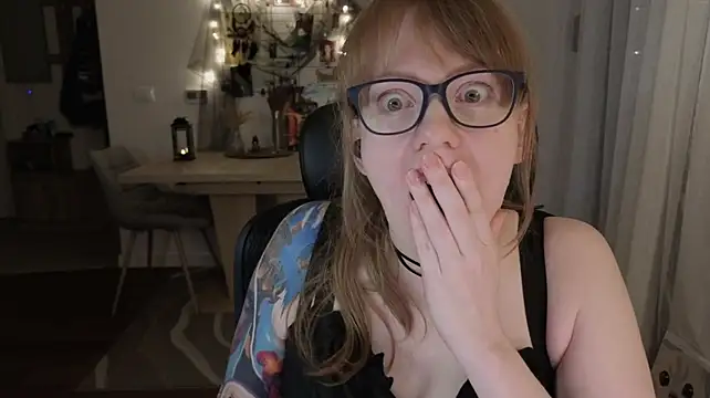 Aurora_Velvett_