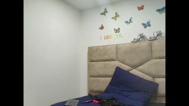Karoline_