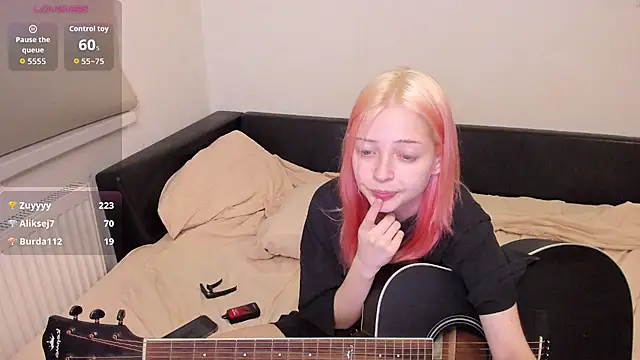 PetiteLia_