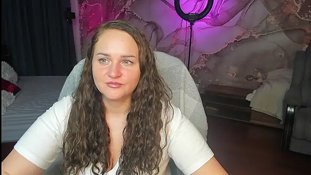 Chorna_Rouse live cam preview