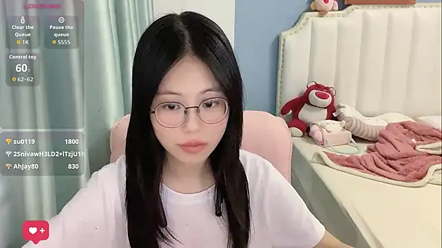 Luna-666 live cam on StripChat