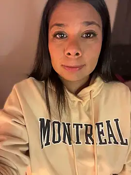 Rashell1_Queen live cam on StripChat