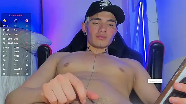 santikhalifa live cam on StripChat