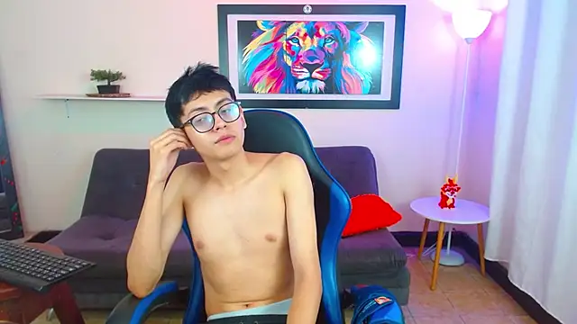 alexcum_18
