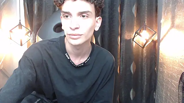 damian_22 (M young) - show cum in public