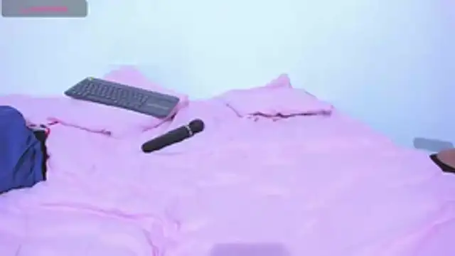 Angela_saenx2