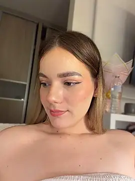 NicoleCut