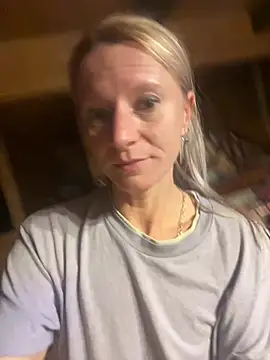 LaMadrina006 live cam preview