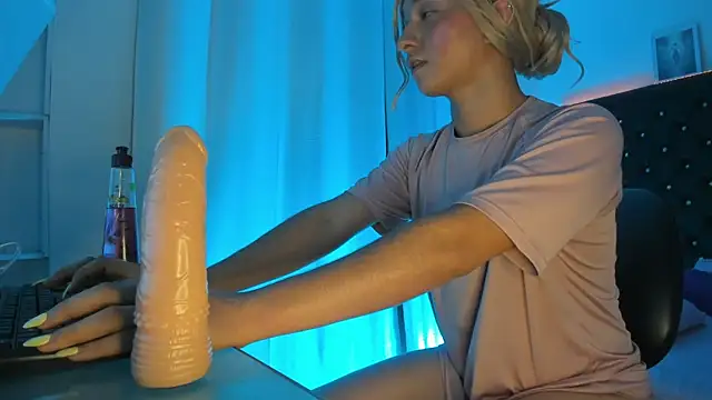 BellaRoge live sex cam