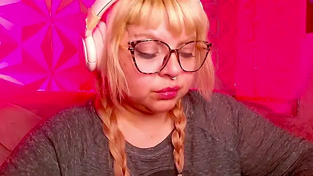 Satyn_doll