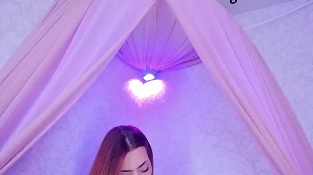 LolaGray__