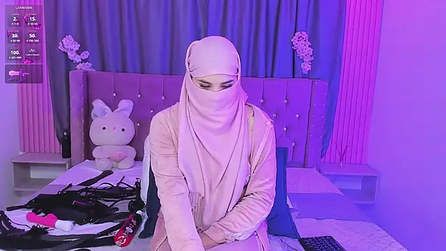 nayla-mouna (F young) - fingery in asss plug anal twerking