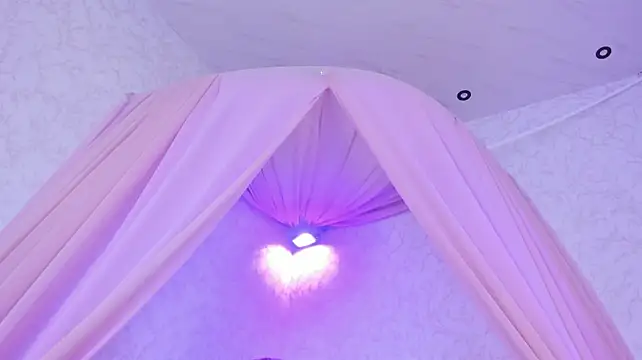 LolaGray__ live cam preview