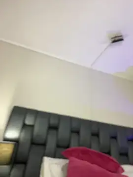 MiilaBlake live cam on StripChat