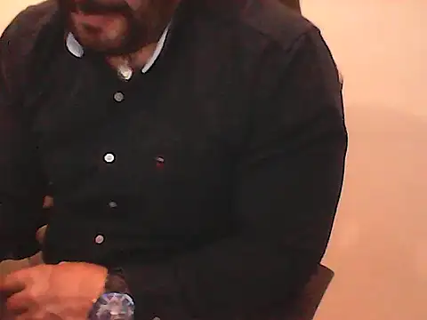 Yorel1109- live cam on StripChat