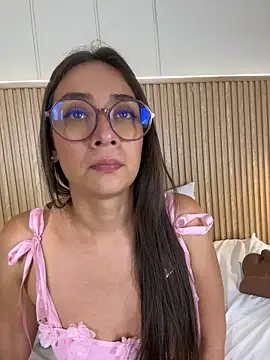 NahimiThompson live cam preview