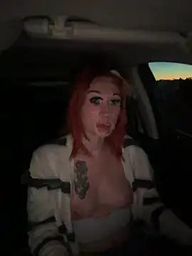 ThornsandHoney live cam preview
