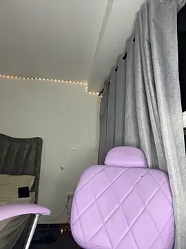 namy_moon1 live cam on StripChat