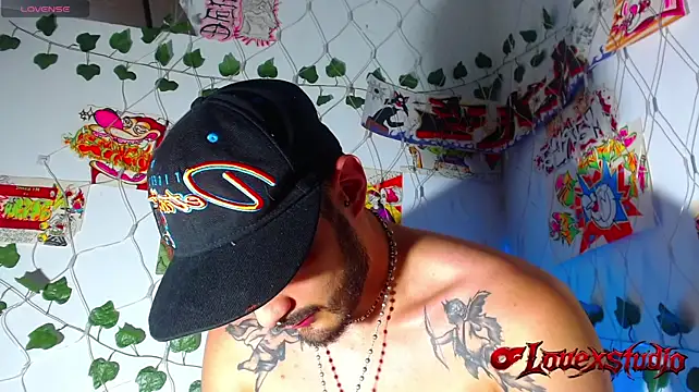 LovexJuxn77 live cam on StripChat