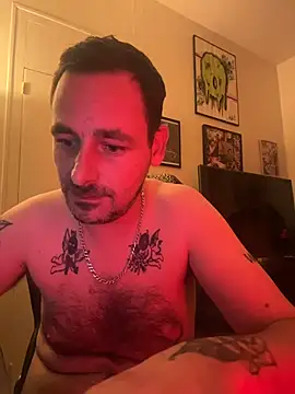 defbond420 live cam on StripChat