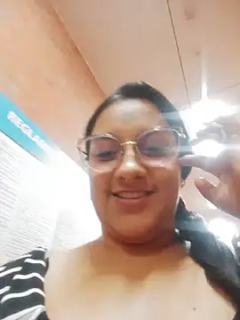 Celeste_Cor24 live cam on StripChat