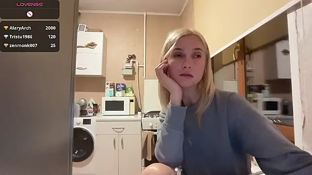 AngelJeni live cam on StripChat