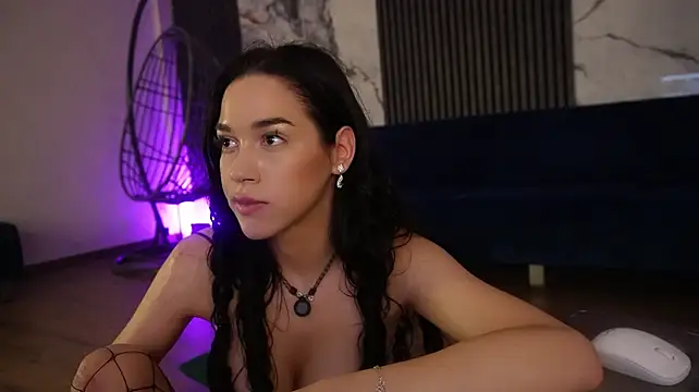 MiaVelvety live cam preview