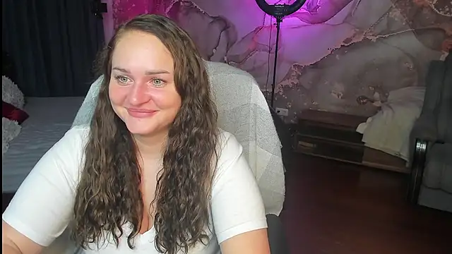 Chorna_Rouse live cam preview