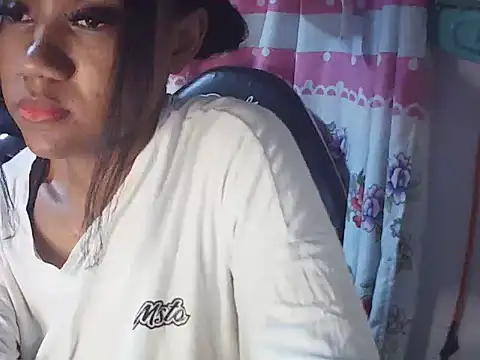Emma_Arisha live cam preview