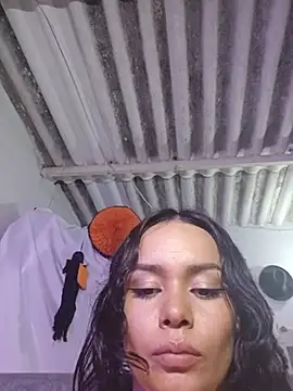 Roxannaparker live cam preview