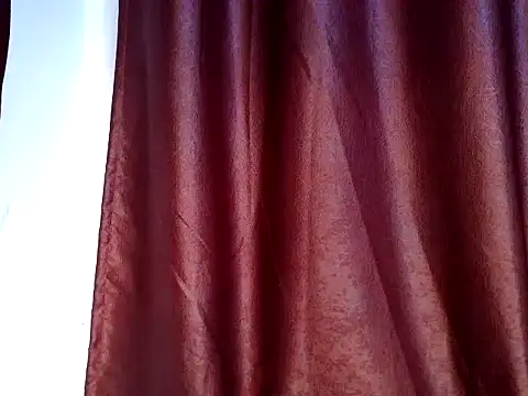 Naughtysuzzi_