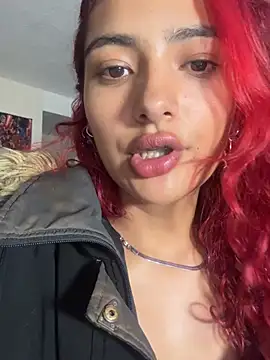 Violetta_Leon live cam on StripChat