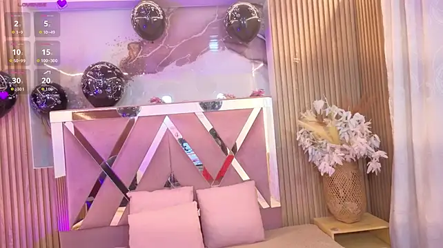 AUROORA_TAY live cam on StripChat