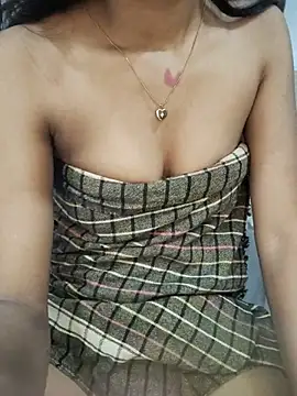 preeti-singh07 (F teen) - boobs show