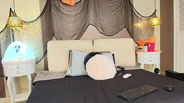 Tiifany_Baker live cam on StripChat