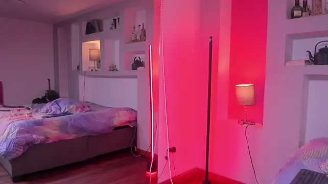Ivonne_Noir live cam on StripChat