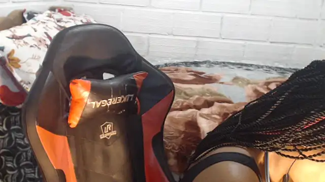 sexyjustin202 live cam on StripChat