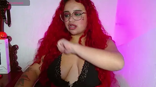 Estefy_Fantasy live cam on StripChat