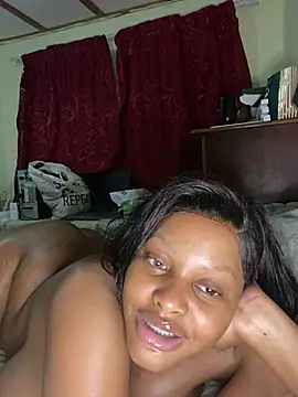 Webcam en directo de la tetona Iconic_black_barbie